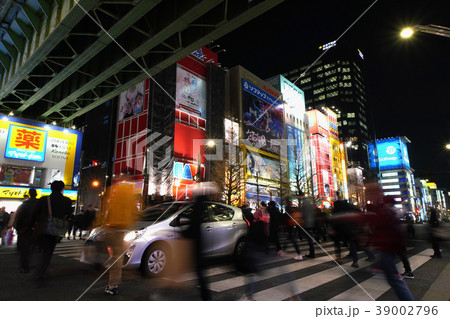 日本の東京都市景観　東京・秋葉原の夜景 39002796