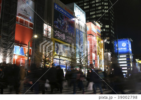 日本の東京都市景観　東京・秋葉原の夜景 39002798