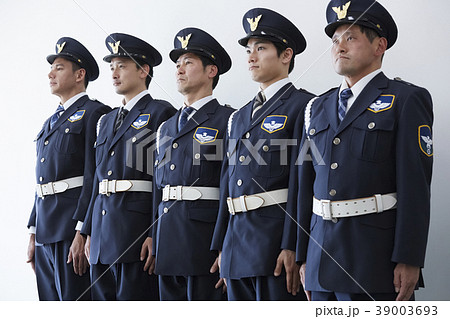 働く警備員 39003693