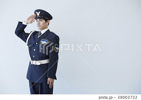 働く警備員 39003732