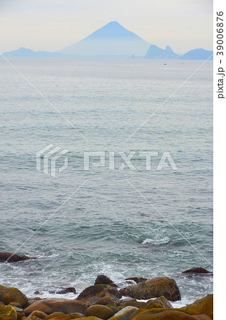 大隅半島から撮影した「開聞岳」(台場公園/鹿児島県肝属郡南大隅町) 大隅半島から撮影した「開聞岳」(台場公園/鹿児島県肝属郡南大隅町) 39006876
