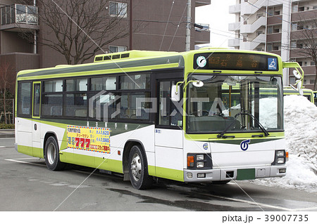 北上駅前に停車中の岩手県交通バス（花巻・元国際興業バス） 39007735