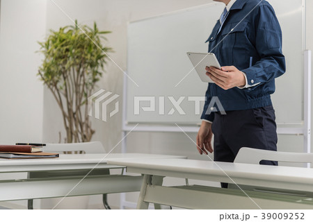 会議室でのイメージ 会議室でのイメージ 39009252