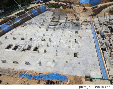 Aerial view of a construction site 39010377