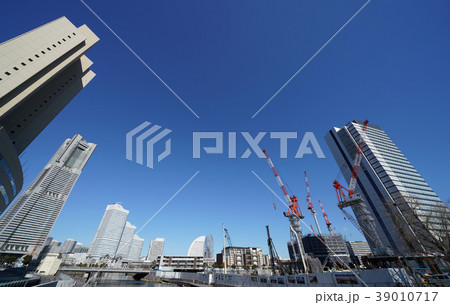 日本の横浜都市景観 横浜市新市庁舎建設現場などを望む 関連P検索は、ぐるり市庁舎移転新築工事 日本の横浜都市景観 横浜市新市庁舎建設現場などを望む 関連P検索は、ぐるり市庁舎移転新築工事 39010717