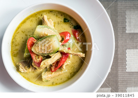 Chicken Green curry 39011845
