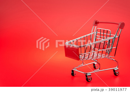 isolated shopping cart isolated shopping cart 39011977