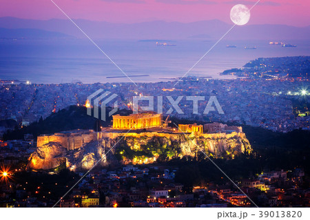 cityscape of Athens at night, Greece 39013820