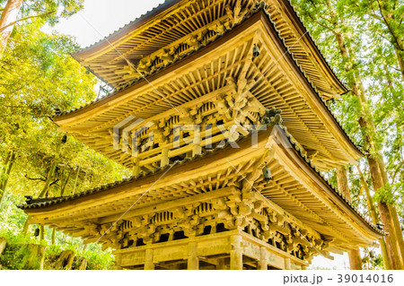 大岩山日石寺の三重の塔 39014016