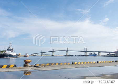 小名浜の港のシンボル小名浜マリンブリッジ小名浜東港地区と３号ふ頭を結ぶ唯一の連絡橋 39016367