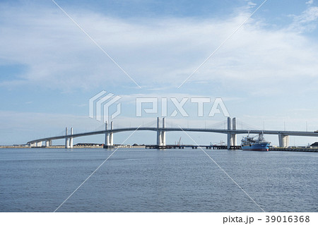 小名浜の港のシンボル小名浜マリンブリッジ小名浜東港地区と３号ふ頭を結ぶ唯一の連絡橋 39016368