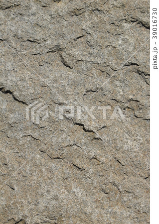 荒い岩肌 39016730