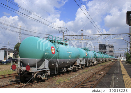 倉賀野駅側線に留置中のガソリン貨物列車 39018228