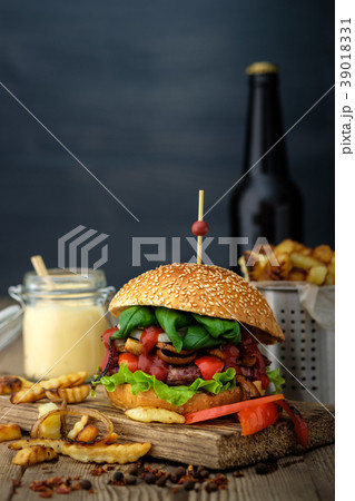 Fresh tasty burger and french fries Fresh tasty burger and french fries 39018331