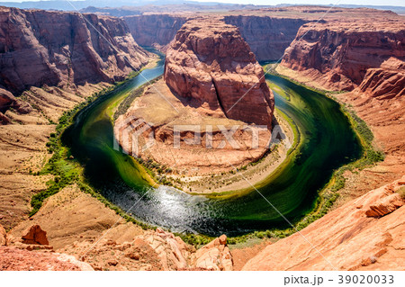 Horseshoe Bend on Colorado River Horseshoe Bend on Colorado River 39020033