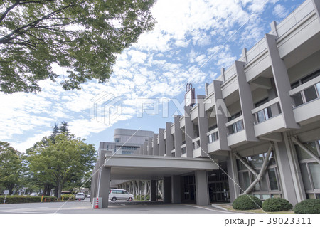 気持ちが良い快晴天青空に映える郡山市役所 気持ちが良い快晴天青空に映える郡山市役所 39023311