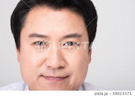 ビジネスマン 男 男性 39023371