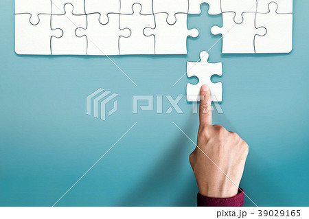 Complete Concept. Hand Replace Final Jigsaw Puzzle 39029165