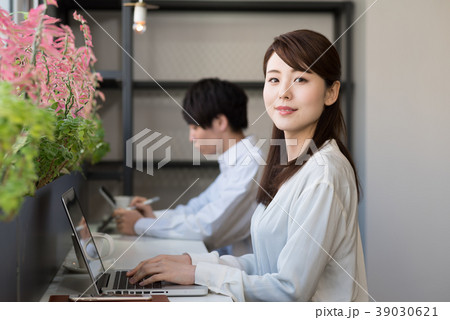 カジュアルビジネスイメージ 39030621