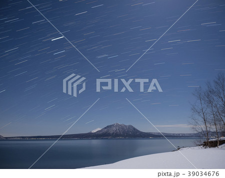星と恵庭岳の冬 星と恵庭岳の冬 39034676