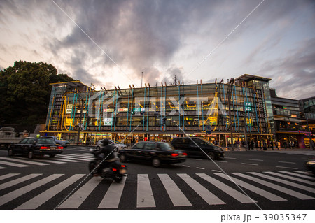 上野シリーズ(上野公園口交差点) 上野シリーズ(上野公園口交差点) 39035347