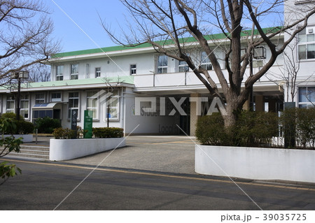 横浜市立大学 横浜市立大学 39035725