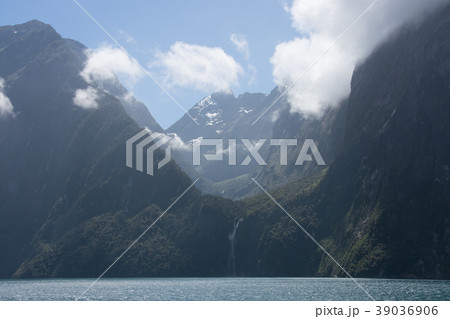 ≪ニュージーランド≫ミルフォードサウンド 39036906