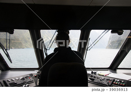 船の操縦 39036913