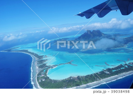 ボラボラ島 上空から ボラボラ島 上空から 39038498