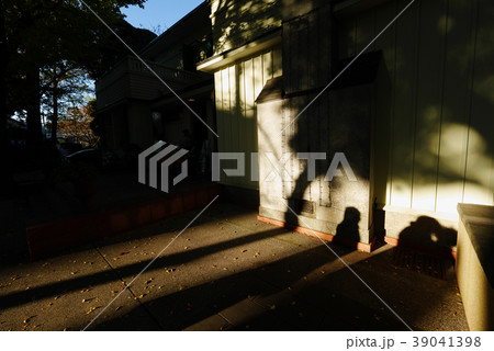 恋人たちのシルエット 39041398