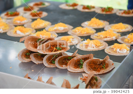 thai crispy pancake 39042425