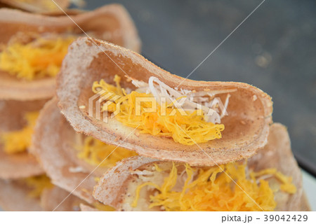 thai crispy pancake thai crispy pancake 39042429