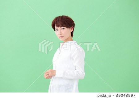 ミドル女性　ライフスタイル 39043997