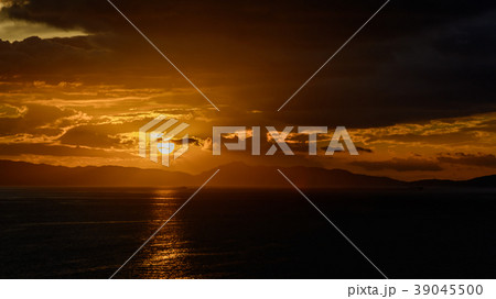 Sea sunset fron board vessel Sea sunset fron board vessel 39045500