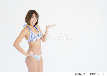 ビキニの日本人女性 39046507