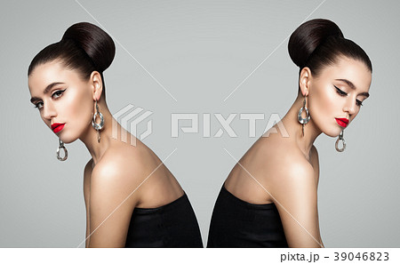 Two Fashion Girls. Twins Portrait 39046823