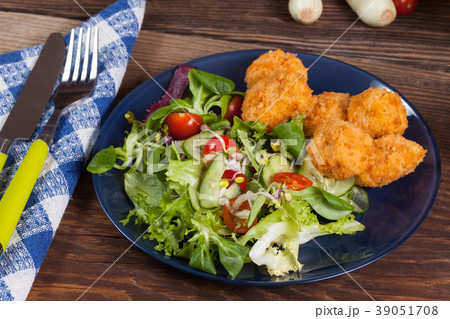 Mixed salad. 39051708