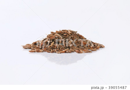 handful of caraway seeds 39055487