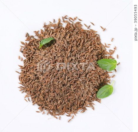 pile of caraway seeds 39055493