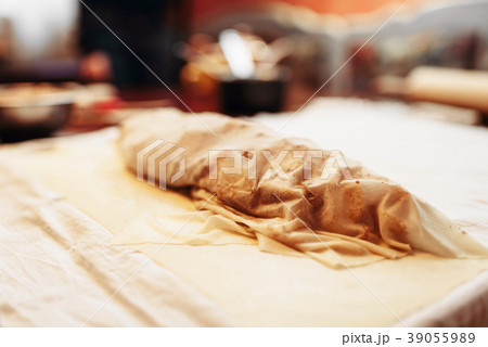 Classical apple strudel prepared for baking 39055989