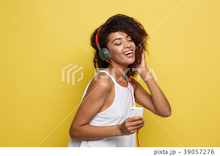 Lifestyle Concept - Portrait of beautiful African 39057276