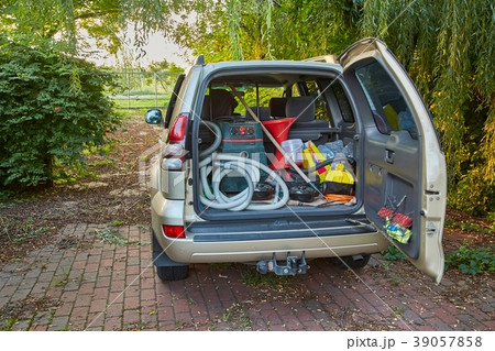 Trunk with stuff Trunk with stuff 39057858