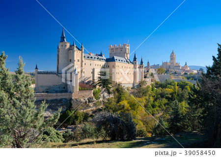 セゴビア アルカサル 39058450