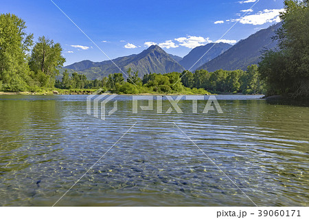 Mountains in the background of Wenatchee Mountains in the background of Wenatchee 39060171