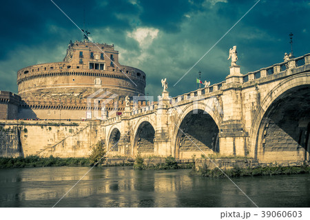Castel Sant'Angelo in summer, Rome, Italy Castel Sant'Angelo in summer, Rome, Italy 39060603