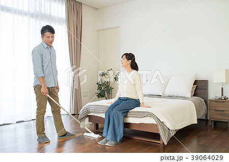 ミドル 夫婦 ライフスタイル イメージ 39064029