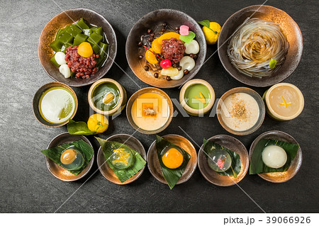 代表的な和スイーツ traditional Japanese Sweet taste desert 代表的な和スイーツ traditional Japanese Sweet taste desert 39066926