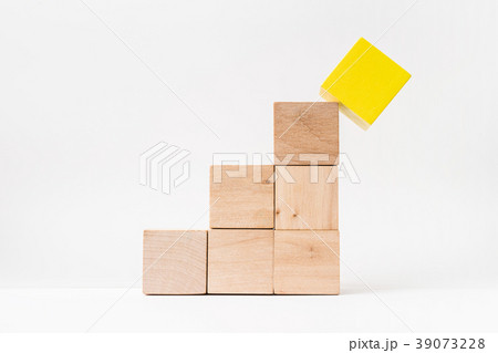 wooden cube with mistake, trap concept 39073228