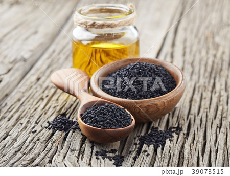 Black cumin oil 39073515