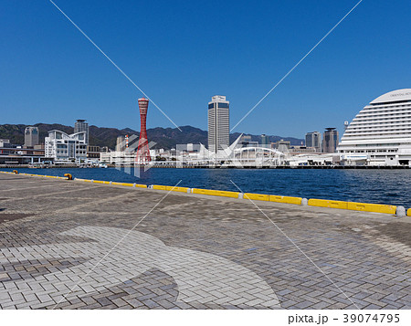 ハーバーランドから見る中突堤とメリケンパーク 39074795